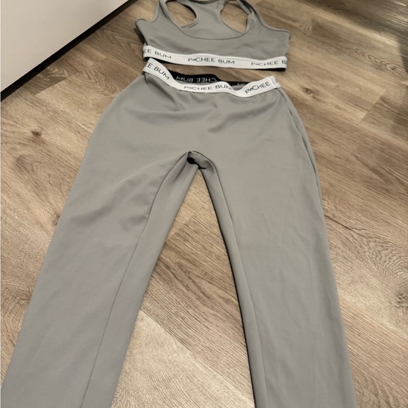 Pchee Bum Workout Set - Picture 3 of 4
